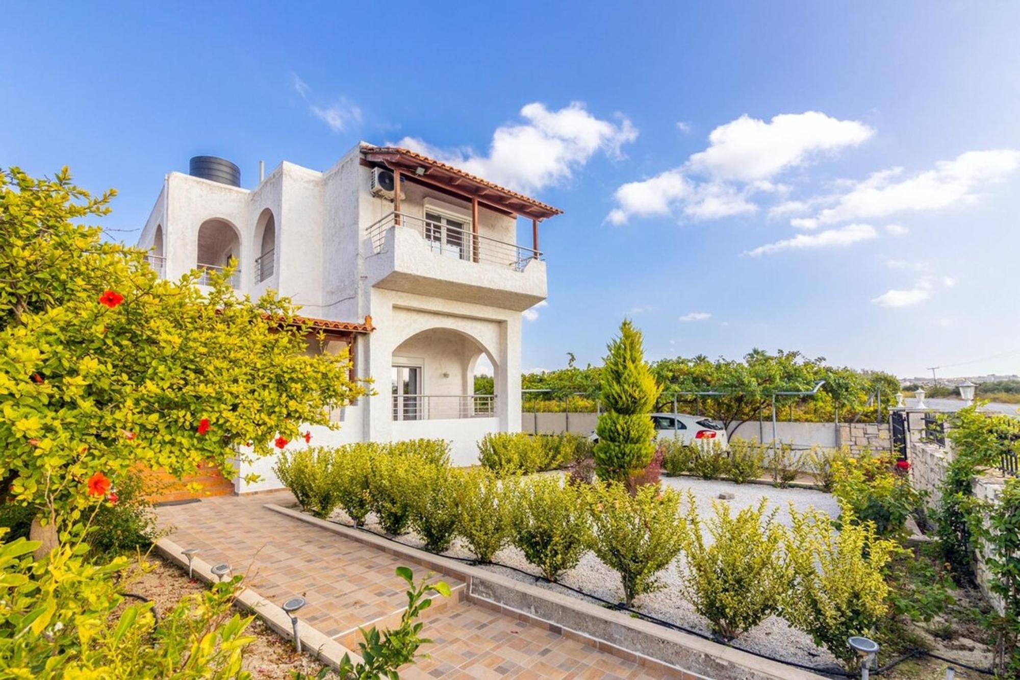Amazing Villa Chrysanthi With Private Pool In Heraklion Epano Vathia Exterior foto